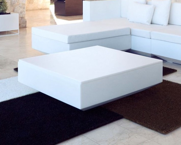 Mesa de centro blanca Vela Vondom