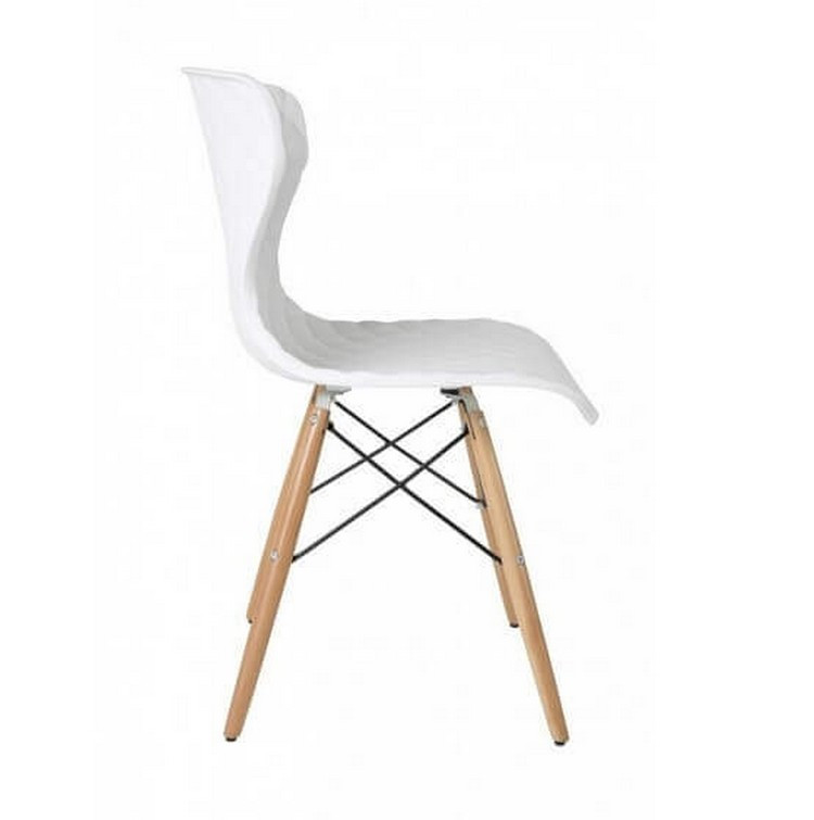 Chaise blanche scandinave