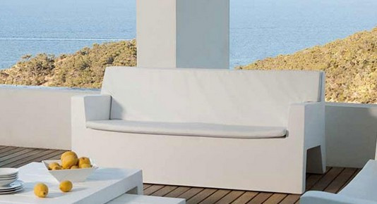 Jut Vondom Sofa mit Kissen