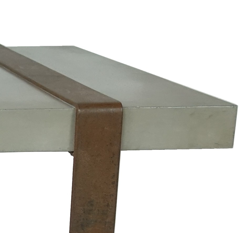 BETON - Massive concrete/iron table