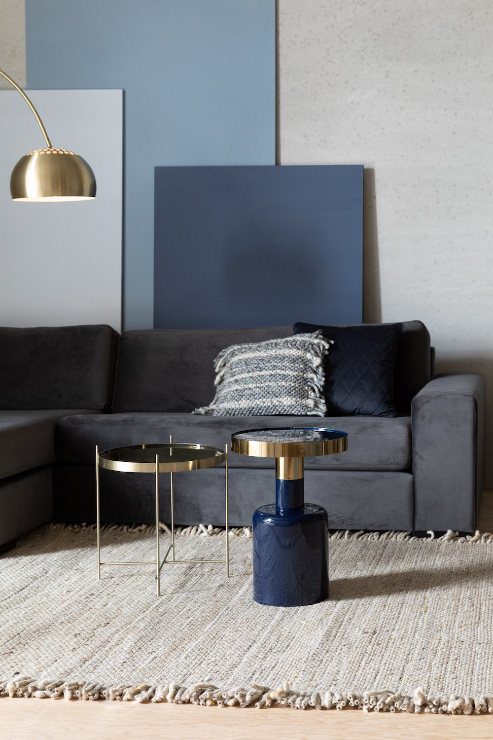 GLAM - Side round table blue