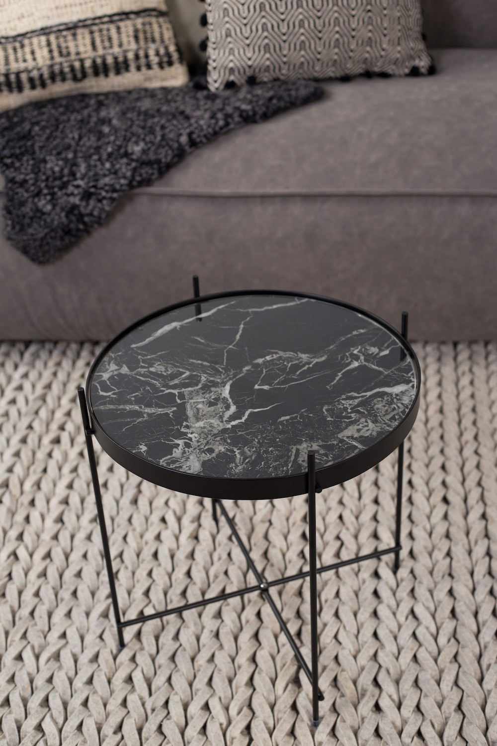 CUPID - Low black marble table Zuiver