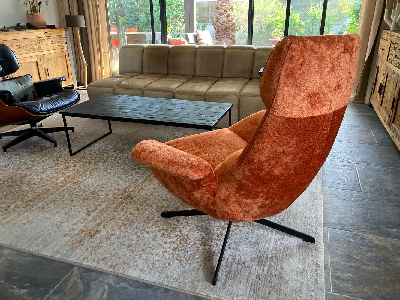 ASTI - Modern orange swivel armchair