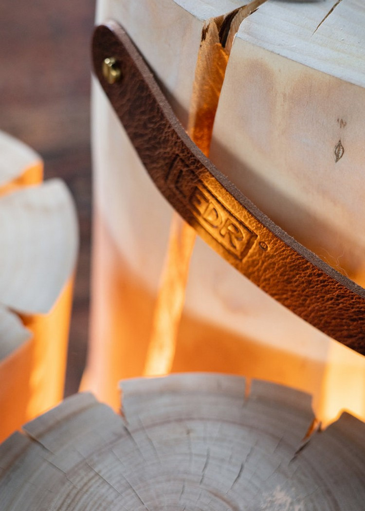 BUCHE - Lampe en bois - cuir