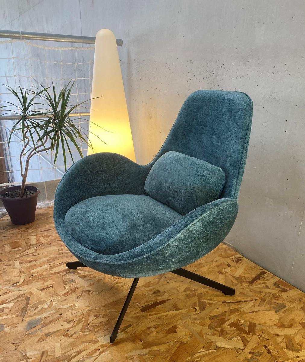 SPACE - Sillón giratorio de terciopelo turquesa con patas