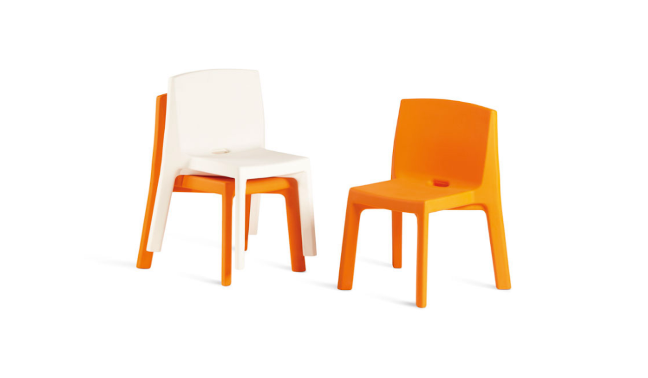 Q4 - Set of 2 Slide outdoor chairs