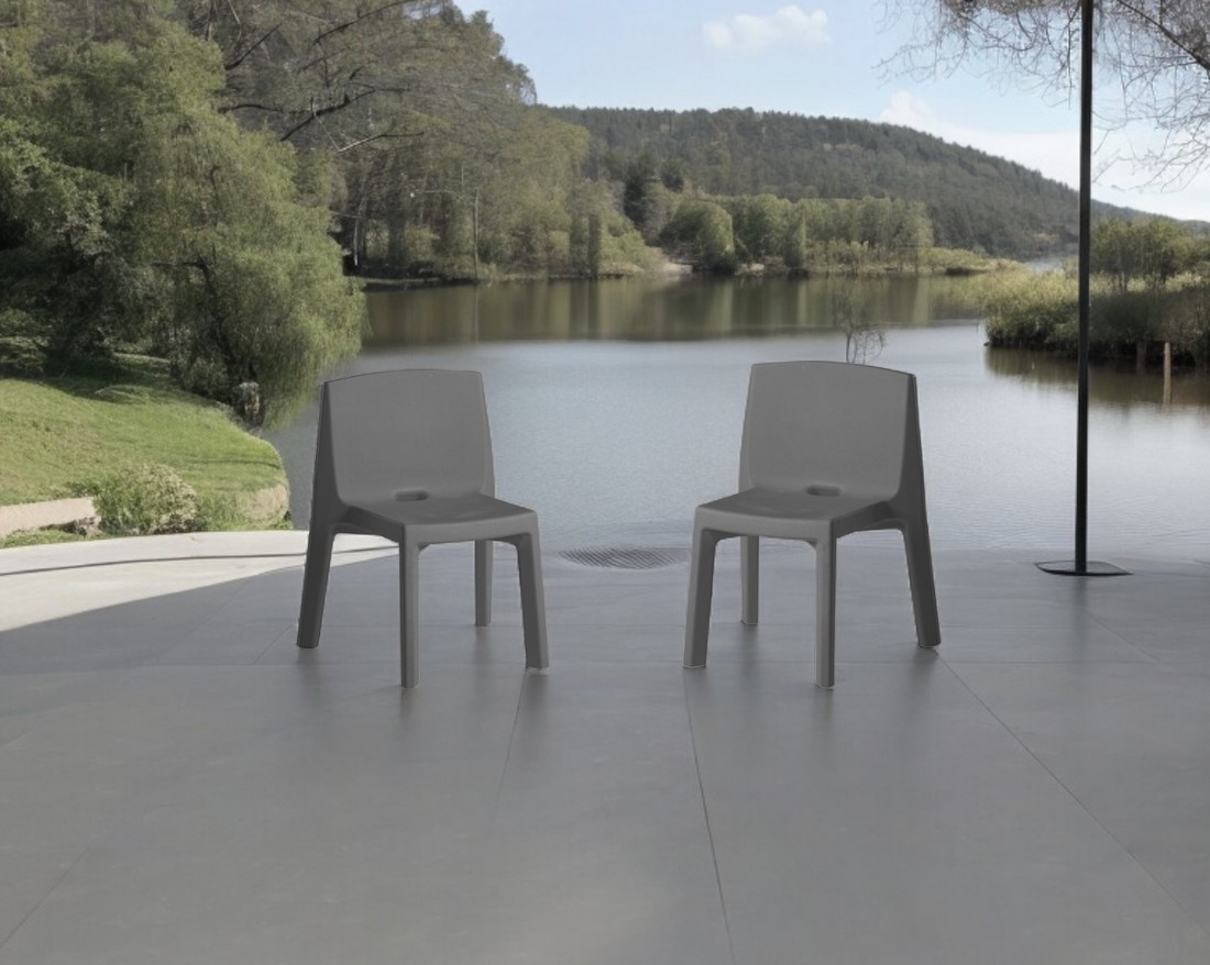 Q4 - Set of 2 Slide outdoor chairs