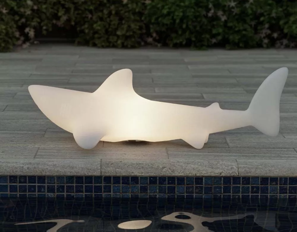 requin design piscine lampe