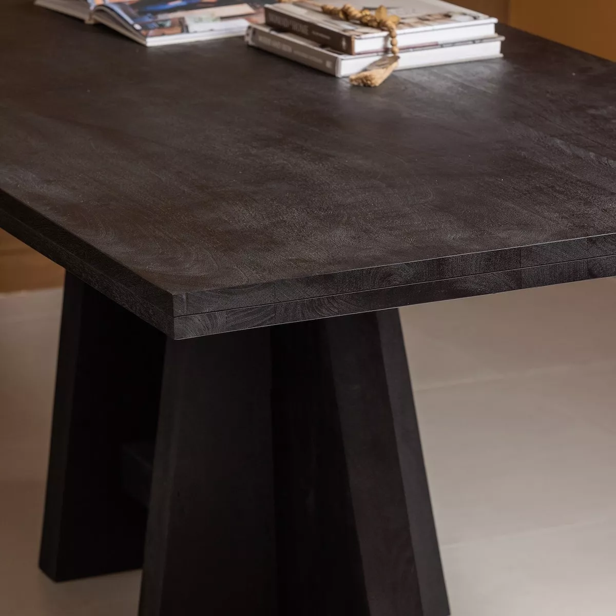 KEAN - Table de repas rectangle en manguier noir L180