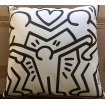 Coussin signé Keith Haring 167